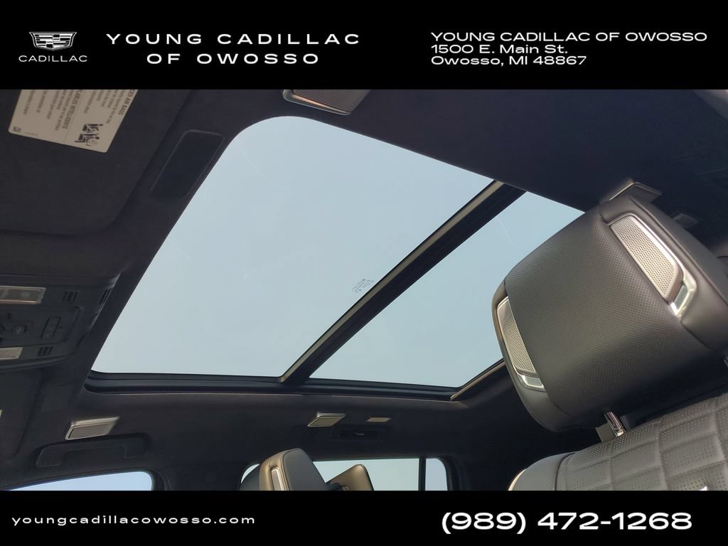 Used 2023 Cadillac Escalade ESV Sport Platinum w/ LPO, ONYX Package AWD/4WD image 9