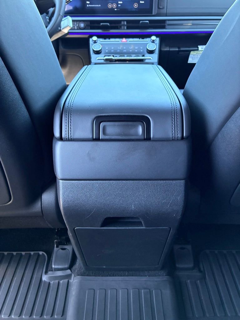 Used 2024 Hyundai Santa Fe Calligraphy AWD/4WD image 17