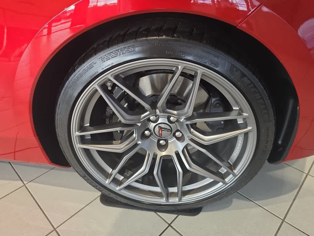 Used 2024 Chevrolet Corvette Z06 RWD image 13