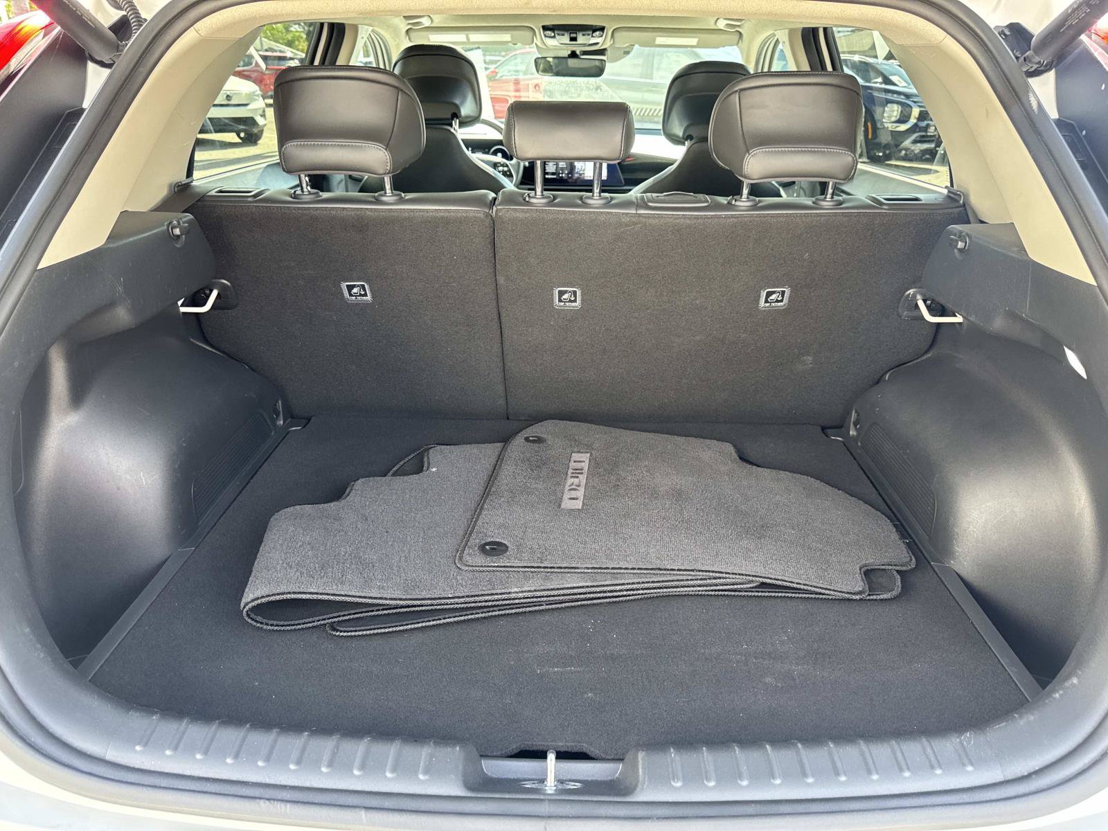 Used 2025 Kia Niro Wave FWD image 5