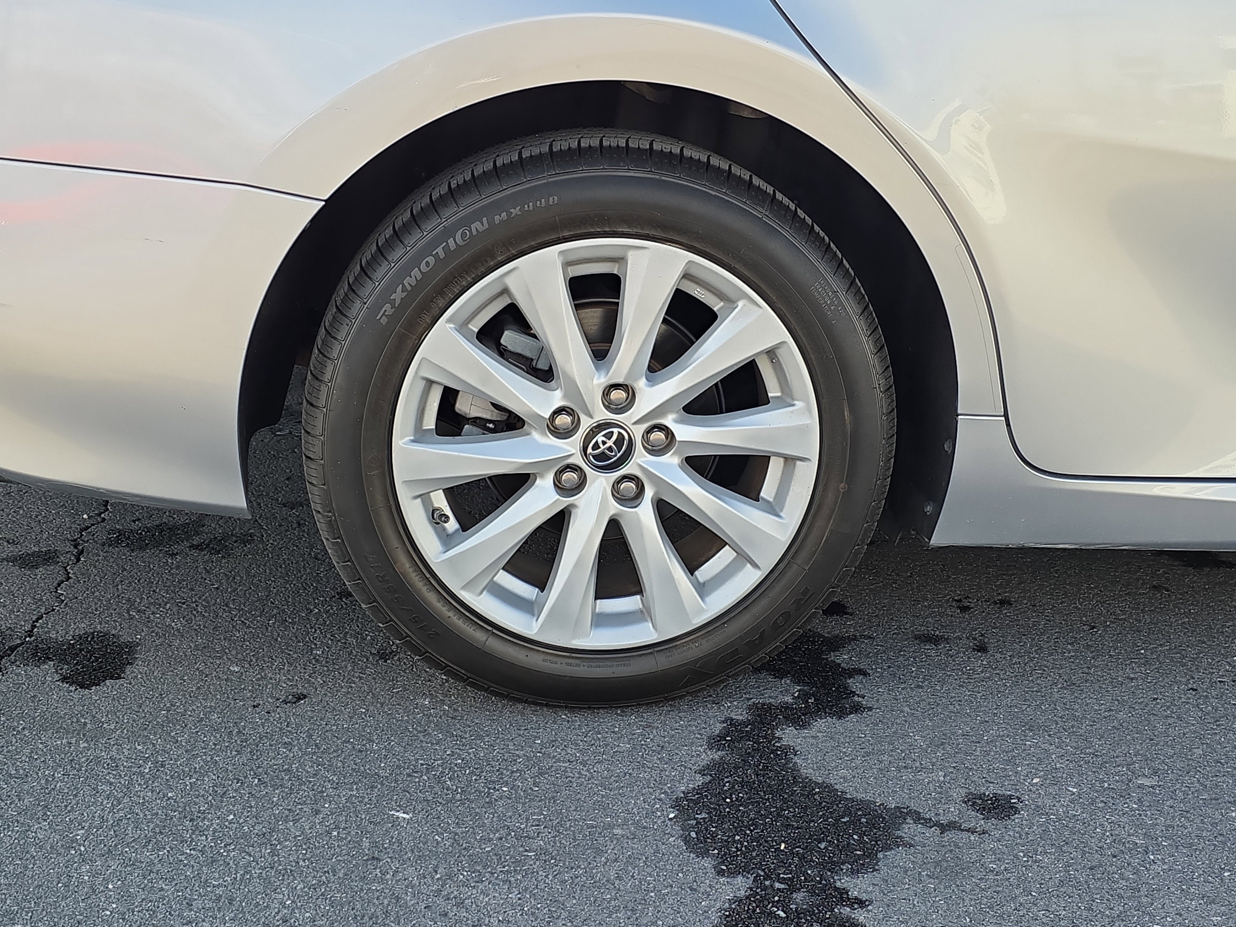 Used 2019 Toyota Camry LE image 8