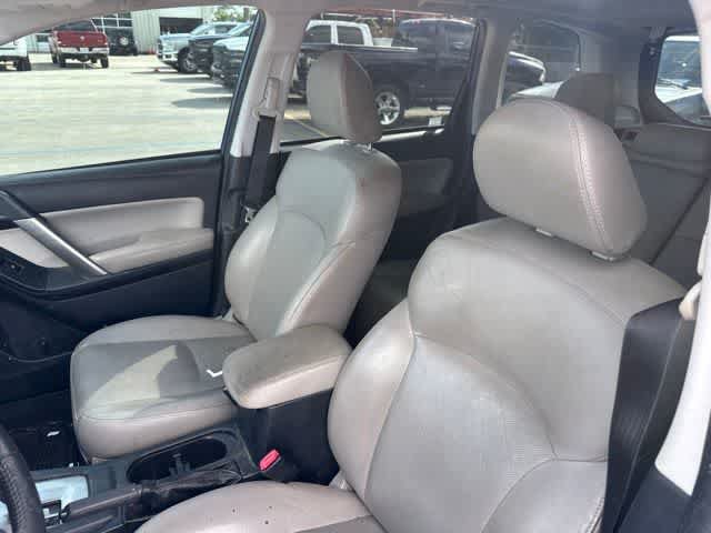 Used 2016 Subaru Forester 2.5i Limited AWD/4WD image 3