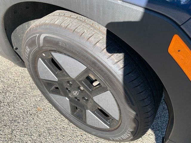 Certified 2025 Hyundai Santa Fe SEL AWD/4WD image 9