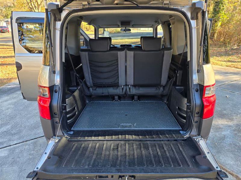 Used 2004 Honda Element EX image 27