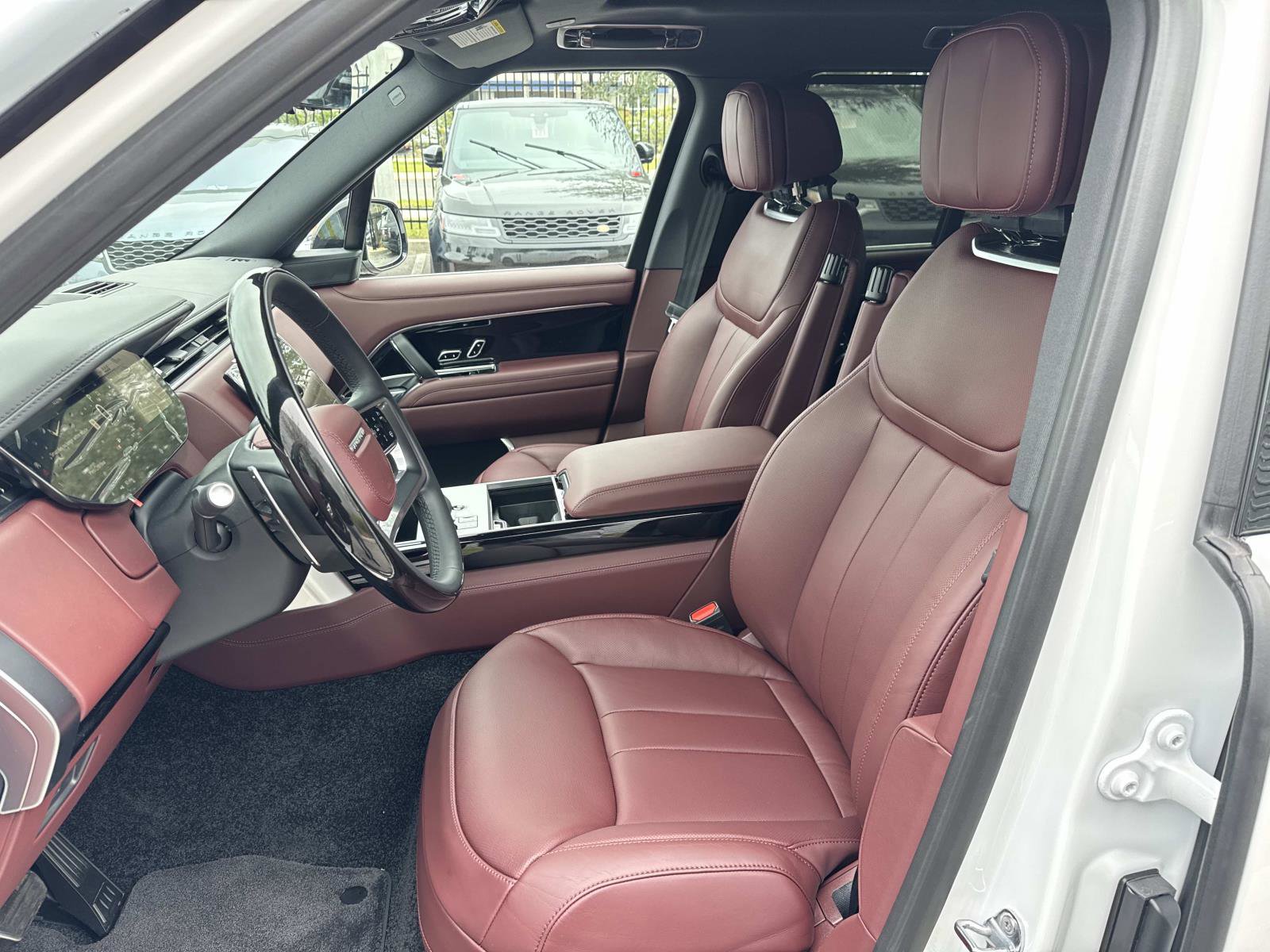 New 2026 Land Rover Range Rover SE image 22