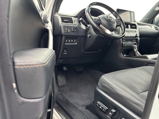 Used 2023 Lexus GX 460 Premium image 9
