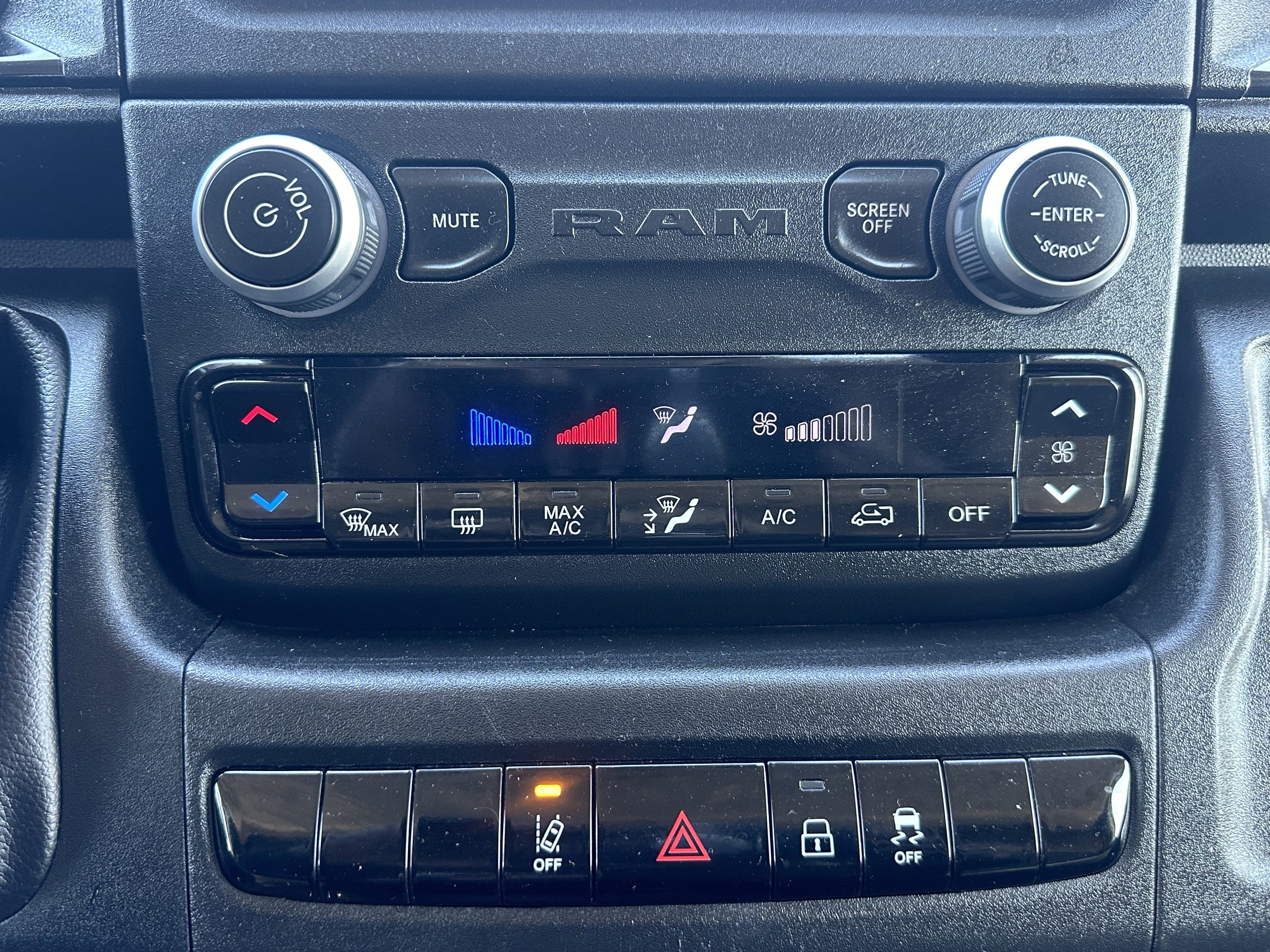 Used 2023 RAM ProMaster 3500 w/ Driver Convenience Group image 32