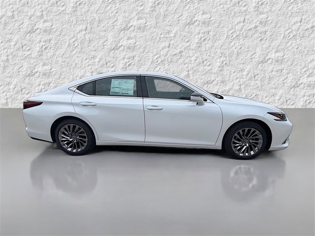 New 2025 Lexus ES 350 Ultra Luxury image 2