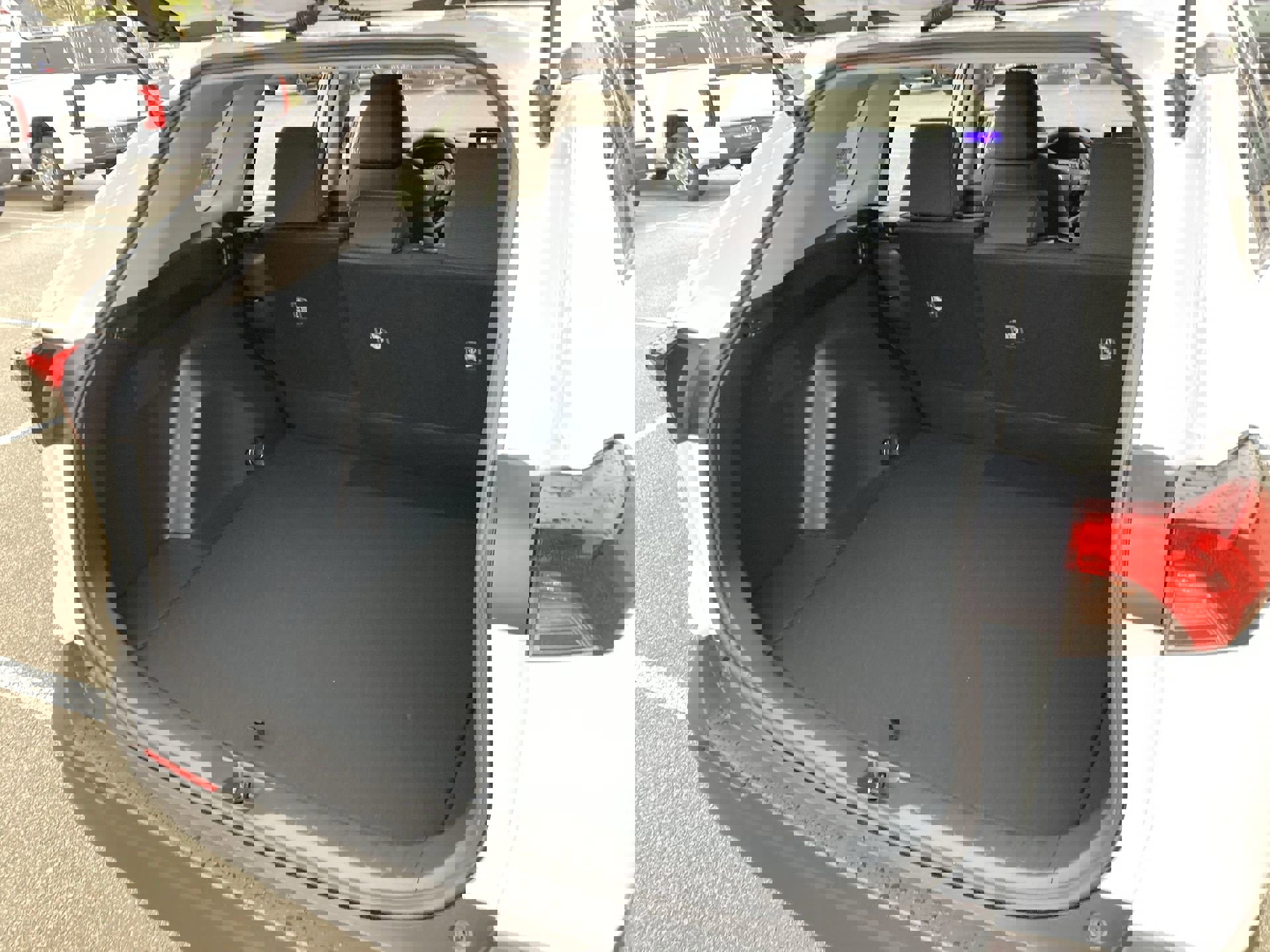 Certified 2025 Toyota RAV4 LE image 22