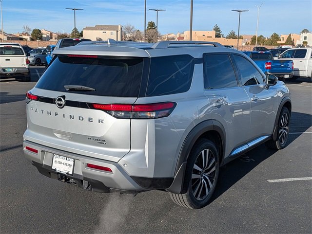Used 2024 Nissan Pathfinder Platinum image 6