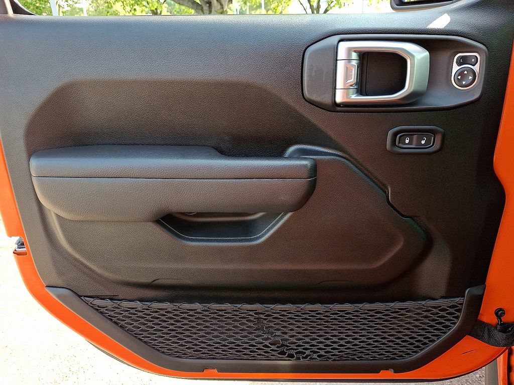 Used 2023 Jeep Wrangler Unlimited AWD/4WD image 12