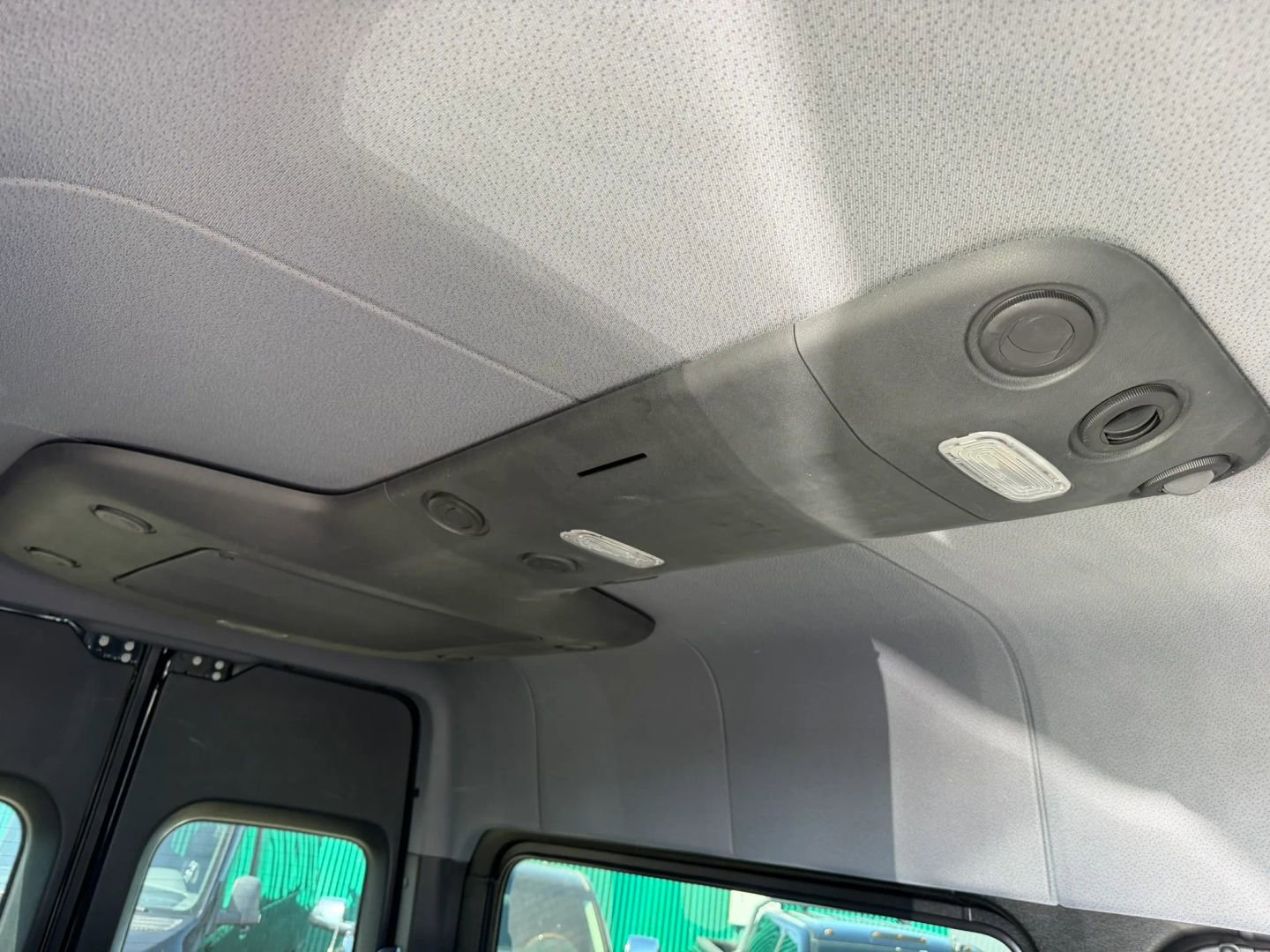 Used 2019 Mercedes-Benz Sprinter 2500 image 17