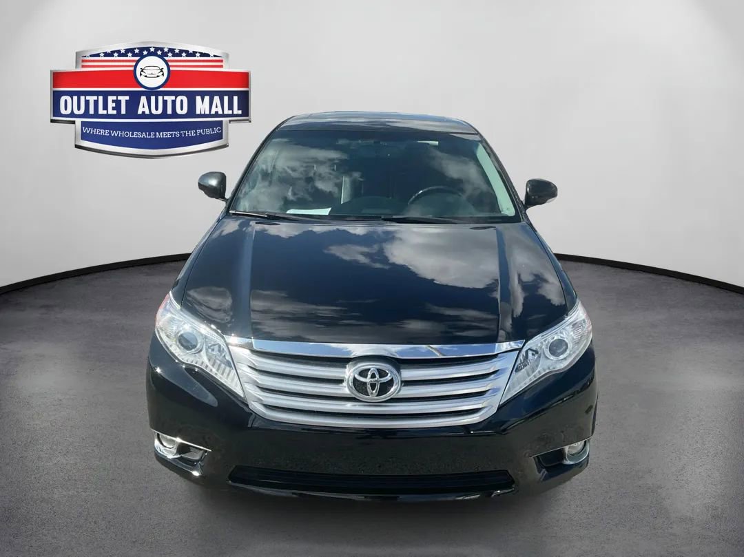 Used 2012 Toyota Avalon Limited image 8