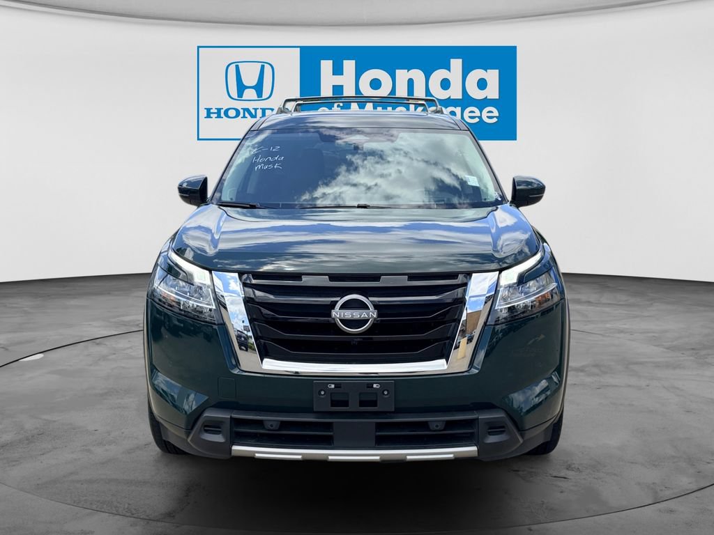 Used 2023 Nissan Pathfinder Platinum AWD/4WD image 8