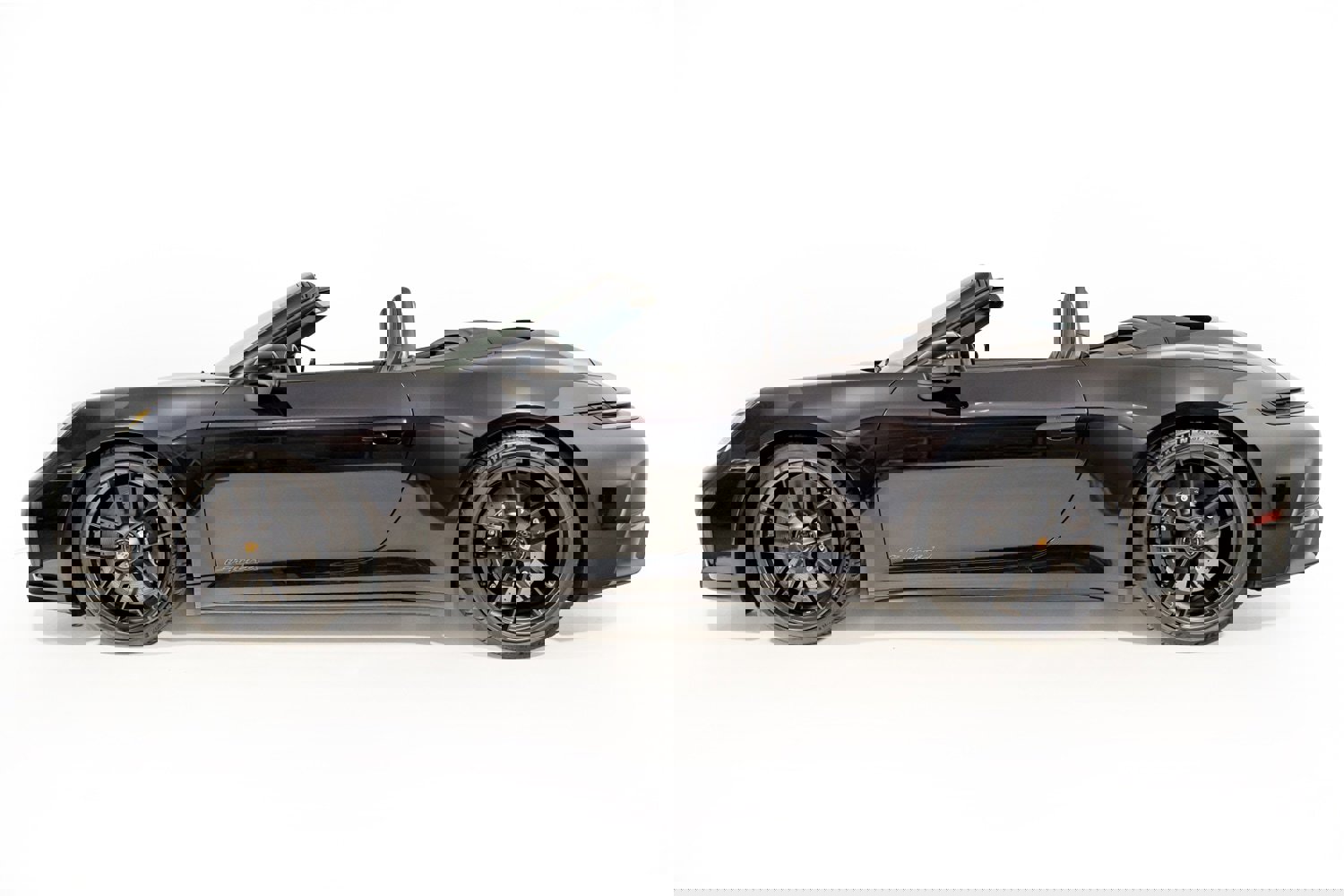 Used 2026 Porsche 911 Carrera 4 GTS AWD/4WD image 15