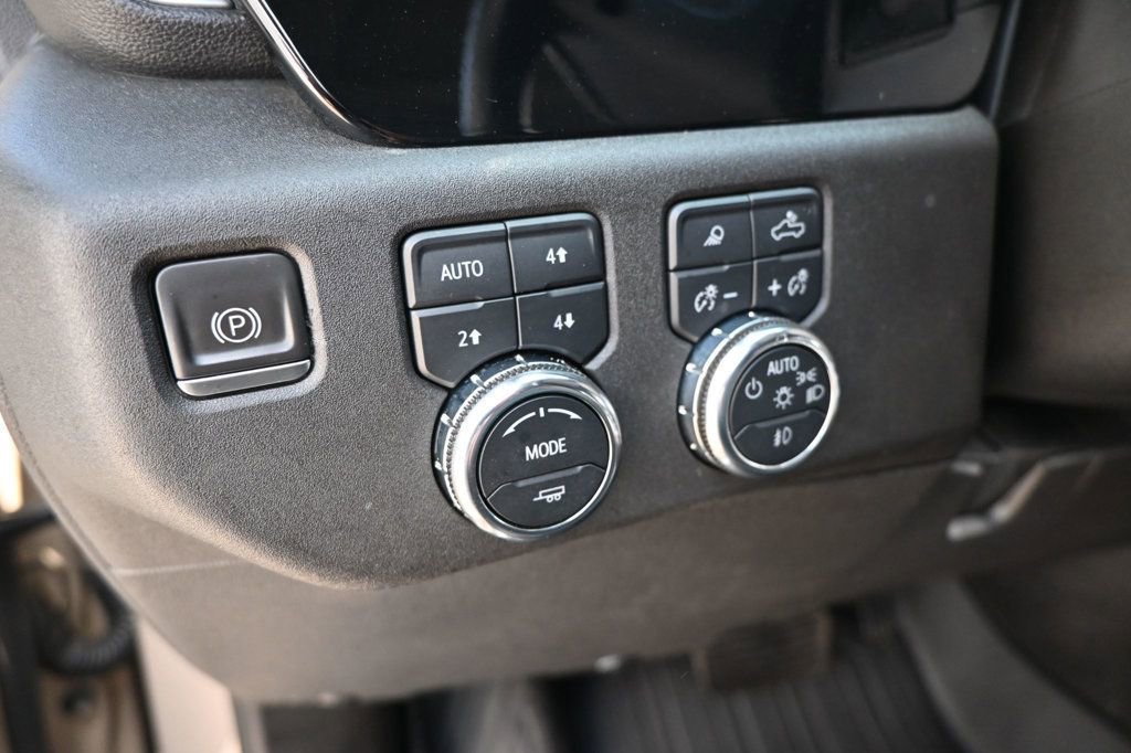 Used 2023 GMC Sierra 1500 Elevation w/ Elevation Premium Package AWD/4WD image 19