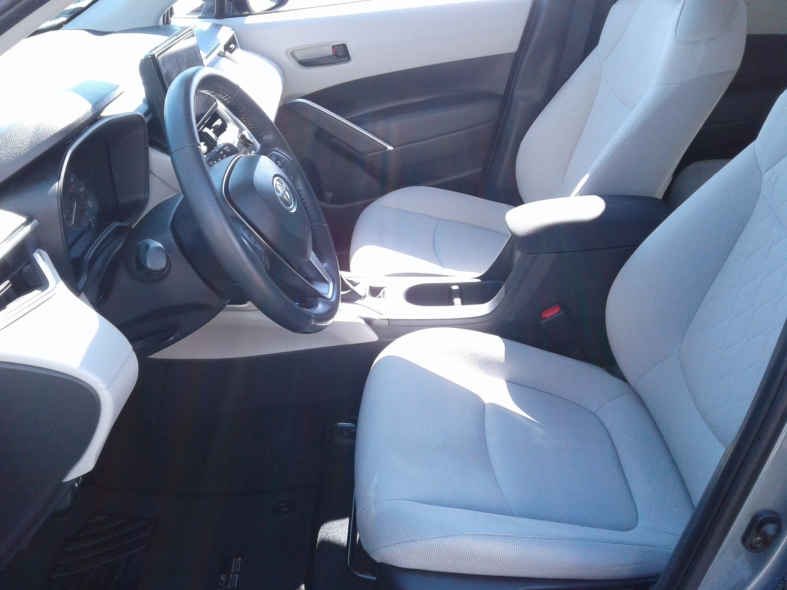 Used 2024 Toyota Corolla Cross LE image 15