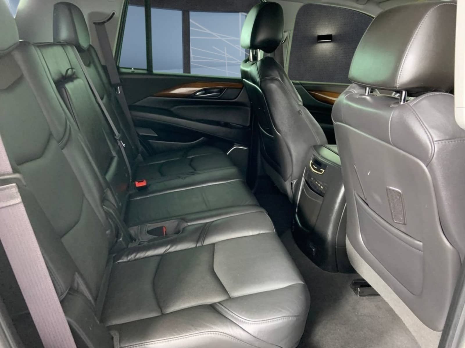 Used 2017 Cadillac Escalade Premium Luxury AWD/4WD image 18