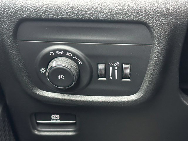 New 2026 Jeep Grand Cherokee L Limited AWD/4WD image 17