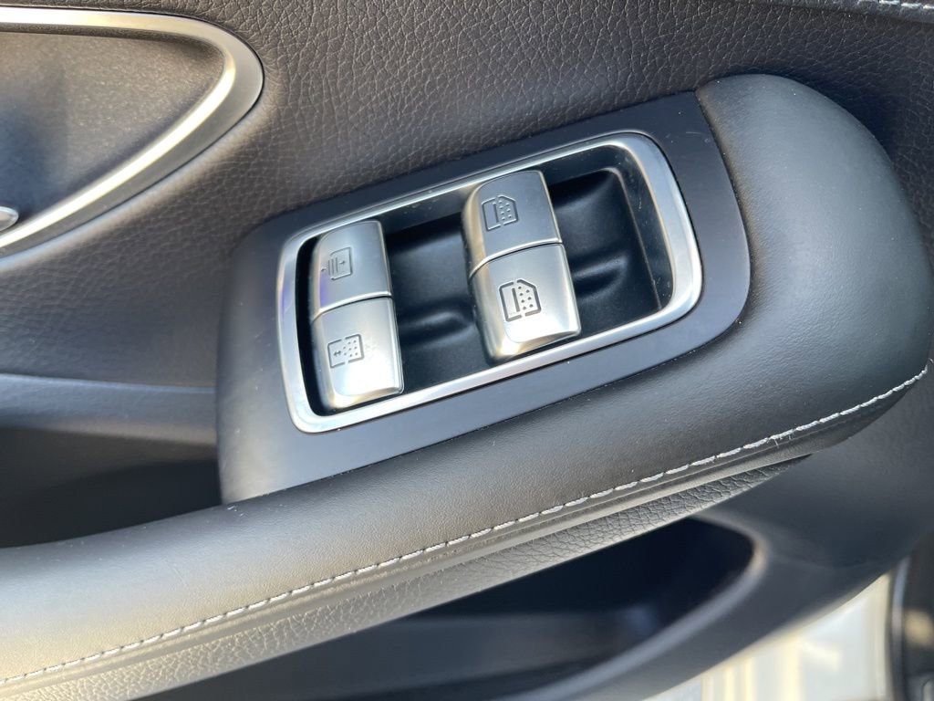 Used 2019 Mercedes-Benz S 560 4MATIC Sedan image 22