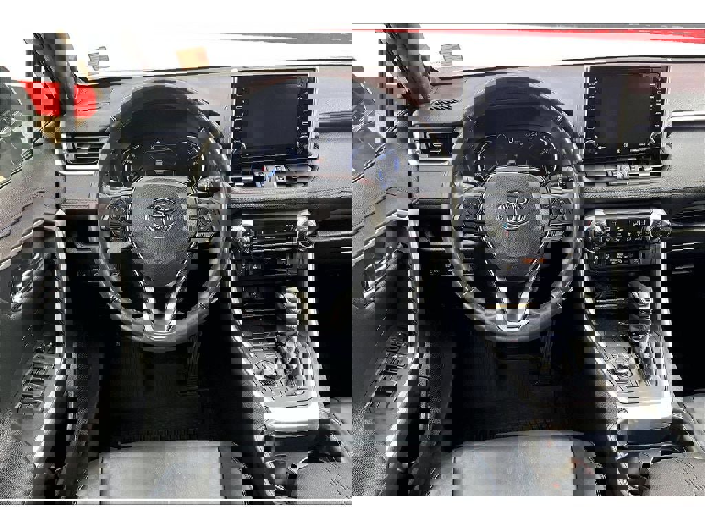 Used 2020 Toyota RAV4 XSE image 6