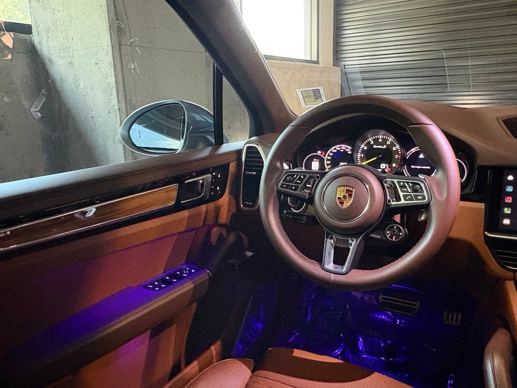 Used 2023 Porsche Cayenne Turbo S AWD/4WD image 19