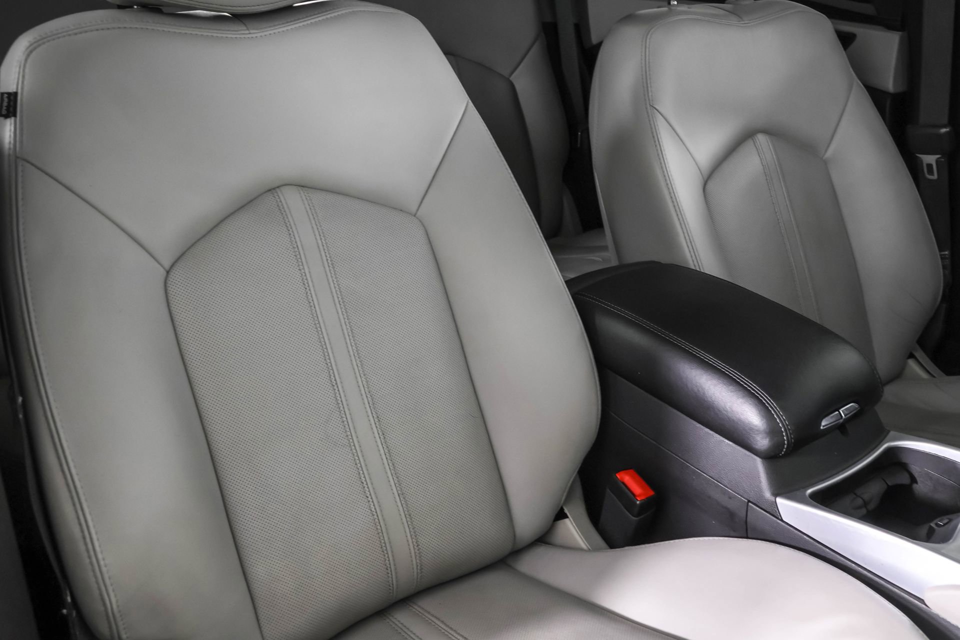 Used 2013 Cadillac SRX Premium image 48