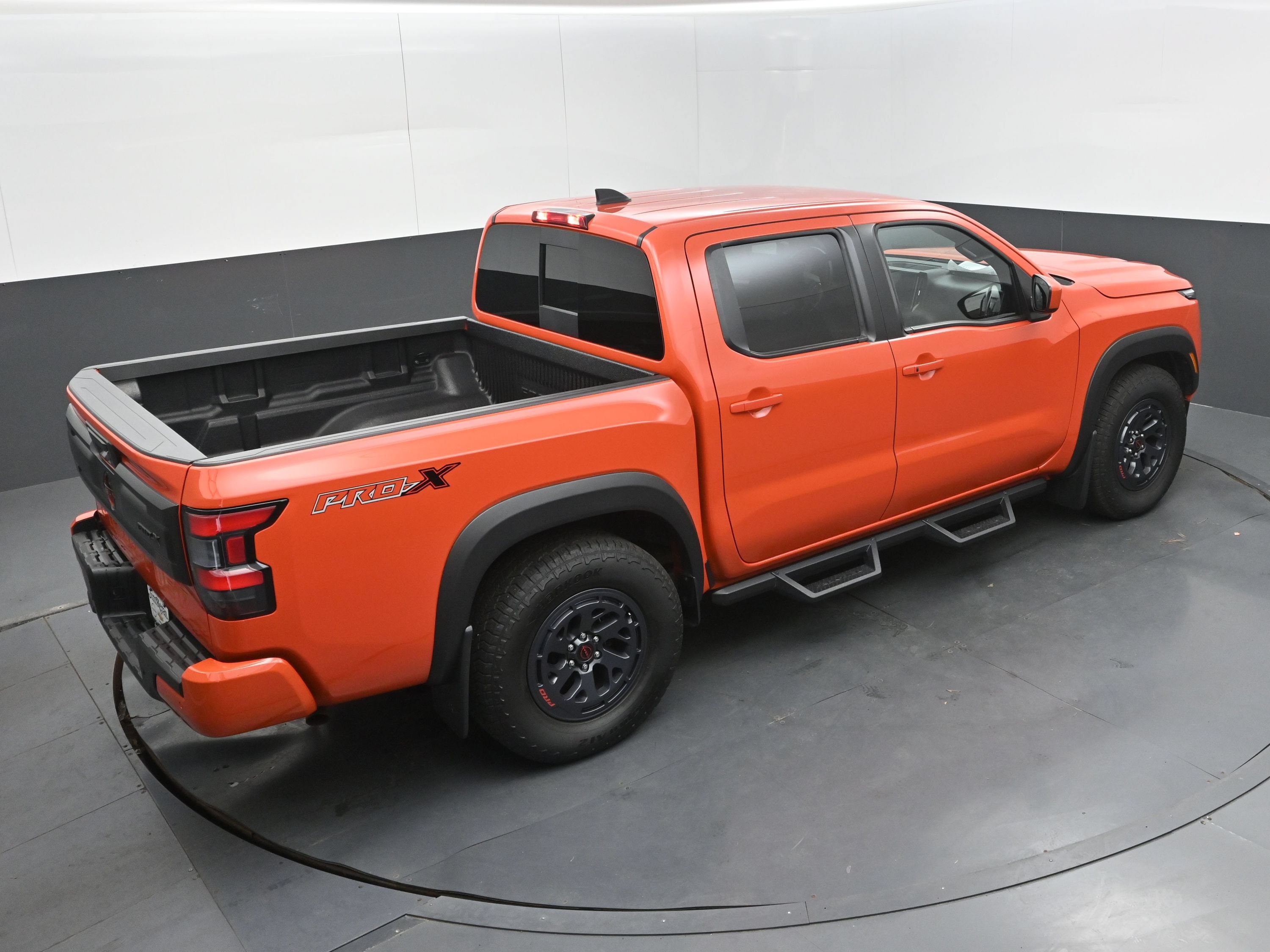 Used 2025 Nissan Frontier Pro-X RWD image 36