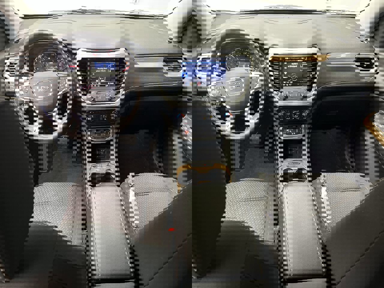 Certified 2021 GMC Acadia SLE w/ Driver Convenience Package image 4