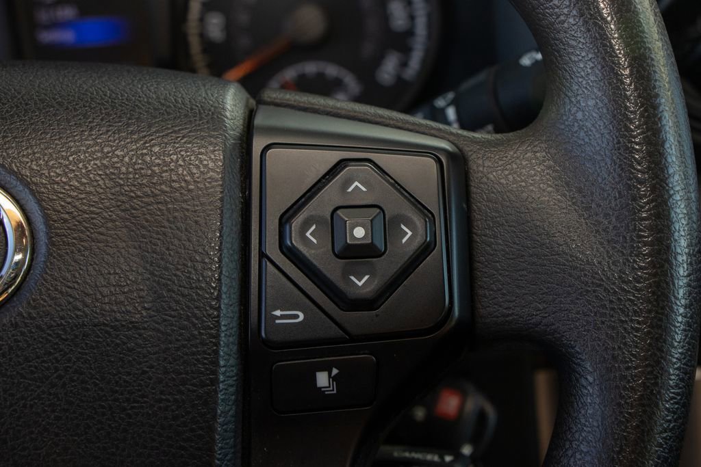 Used 2021 Toyota Tacoma SR w/ SR Convenience Package image 29