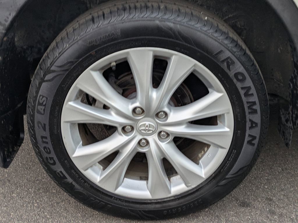 Used 2013 Toyota RAV4 Limited FWD image 12