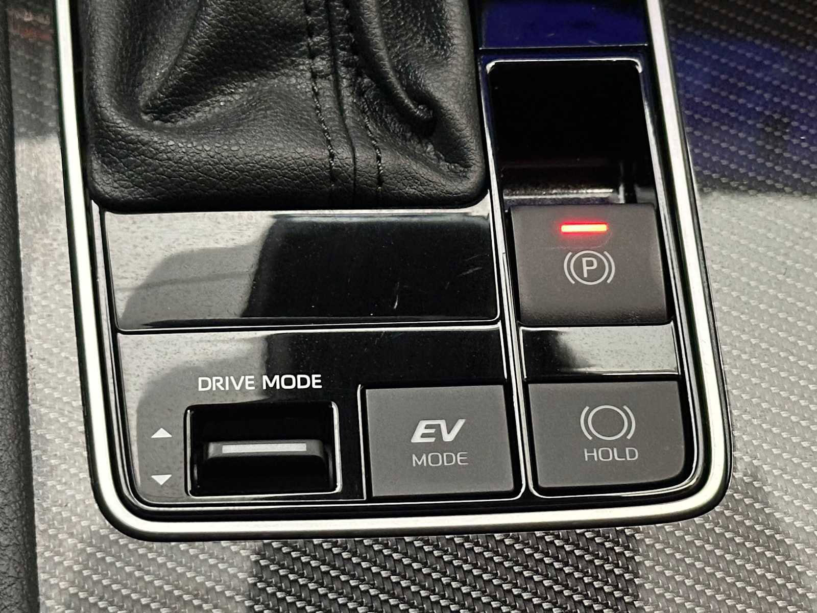 Used 2025 Toyota Sienna XSE w/ XSE Premium Package AWD/4WD image 17