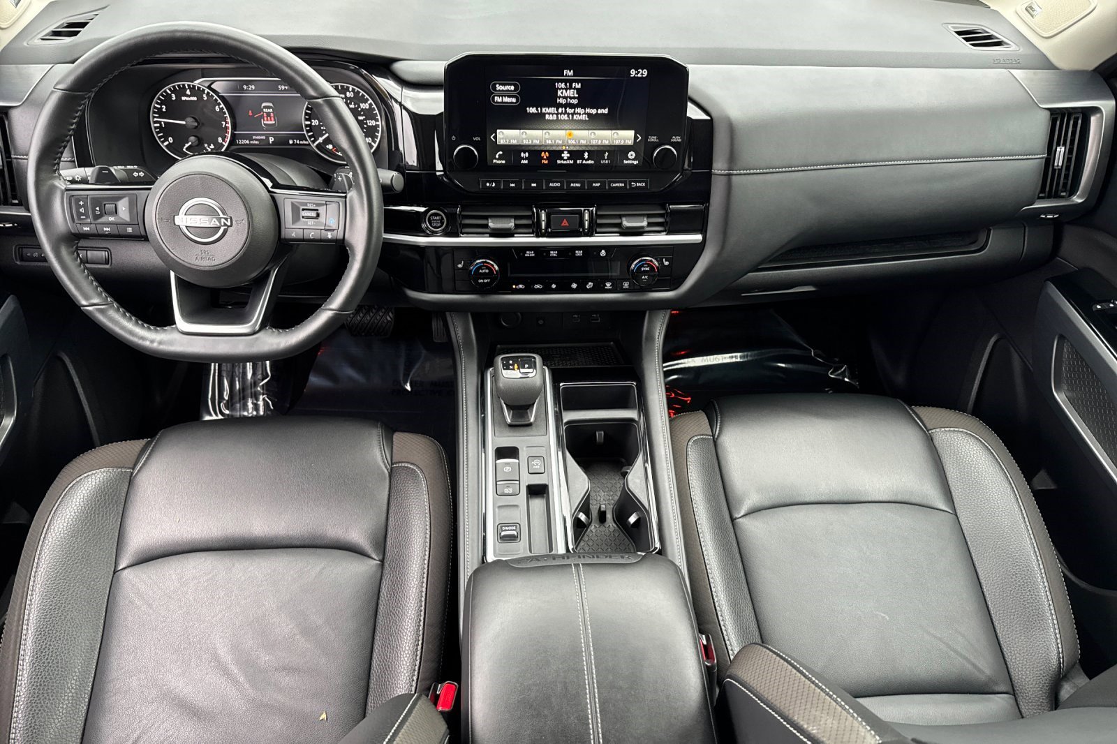 Used 2024 Nissan Pathfinder SL w/ SL Premium Package image 17