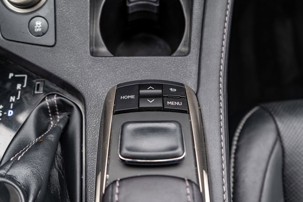 Used 2017 Lexus ES 350 w/ Luxury Package image 29