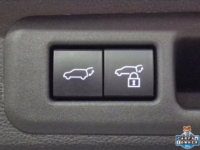 Used 2024 Toyota Sequoia Limited w/ TRD Off-Road Package AWD/4WD image 31