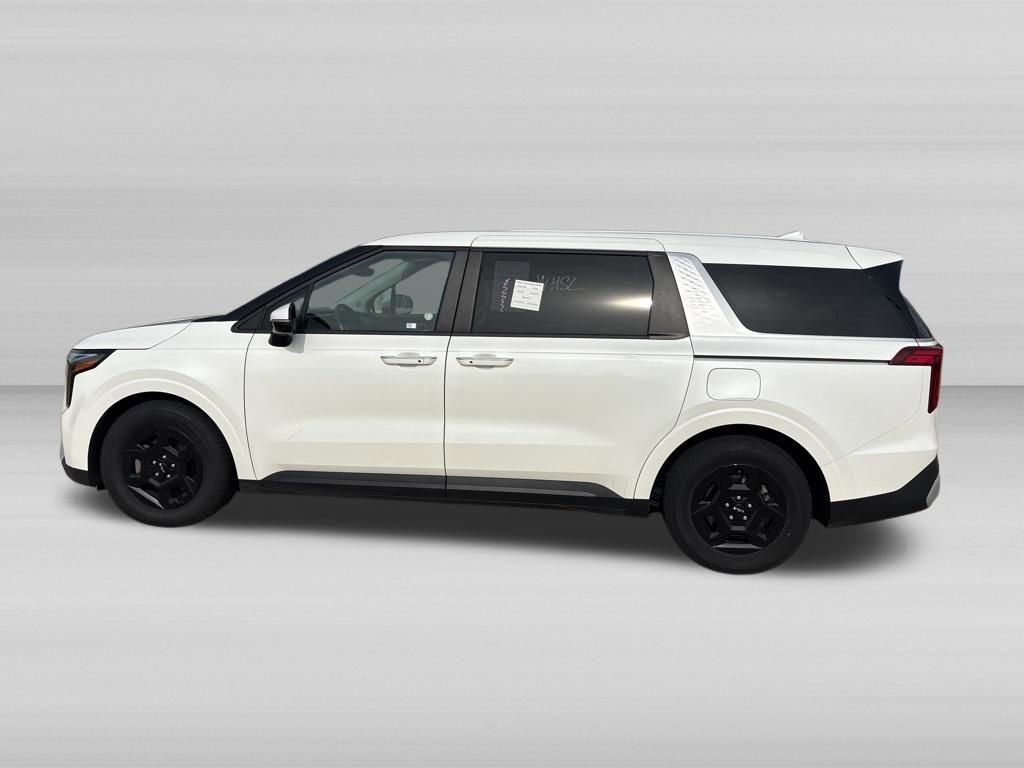 Used 2025 Kia Carnival image 7