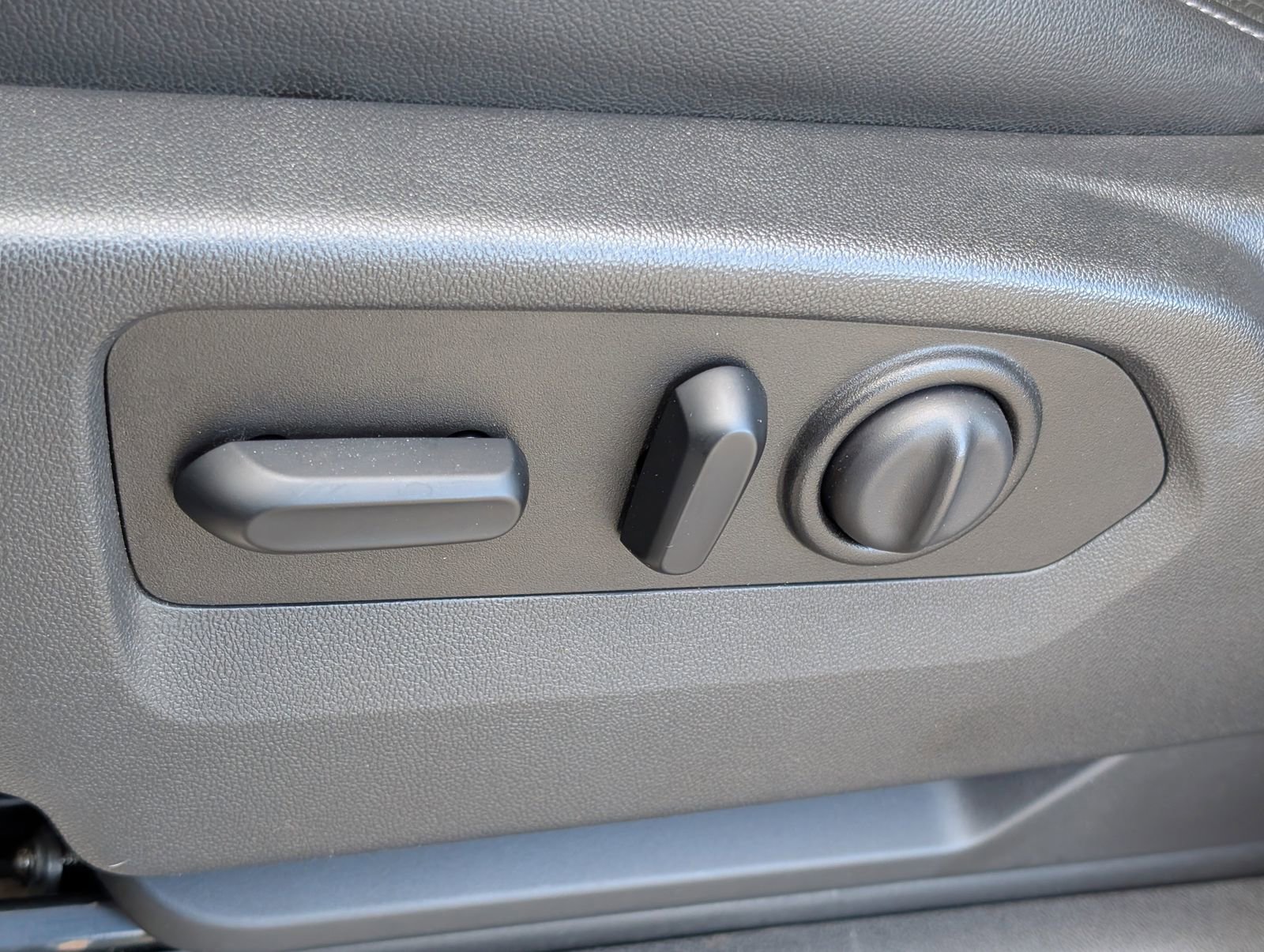 Used 2020 GMC Sierra 1500 SLT w/ SLT Premium Plus Package image 22