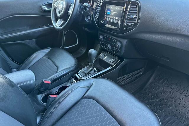 Used 2019 Jeep Compass Altitude image 13