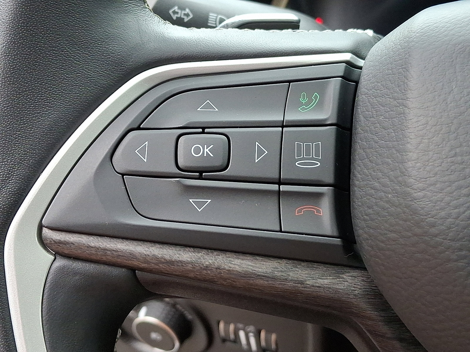 Certified 2021 Jeep Grand Cherokee L Limited w/ Trailer Tow Group (B) image 23