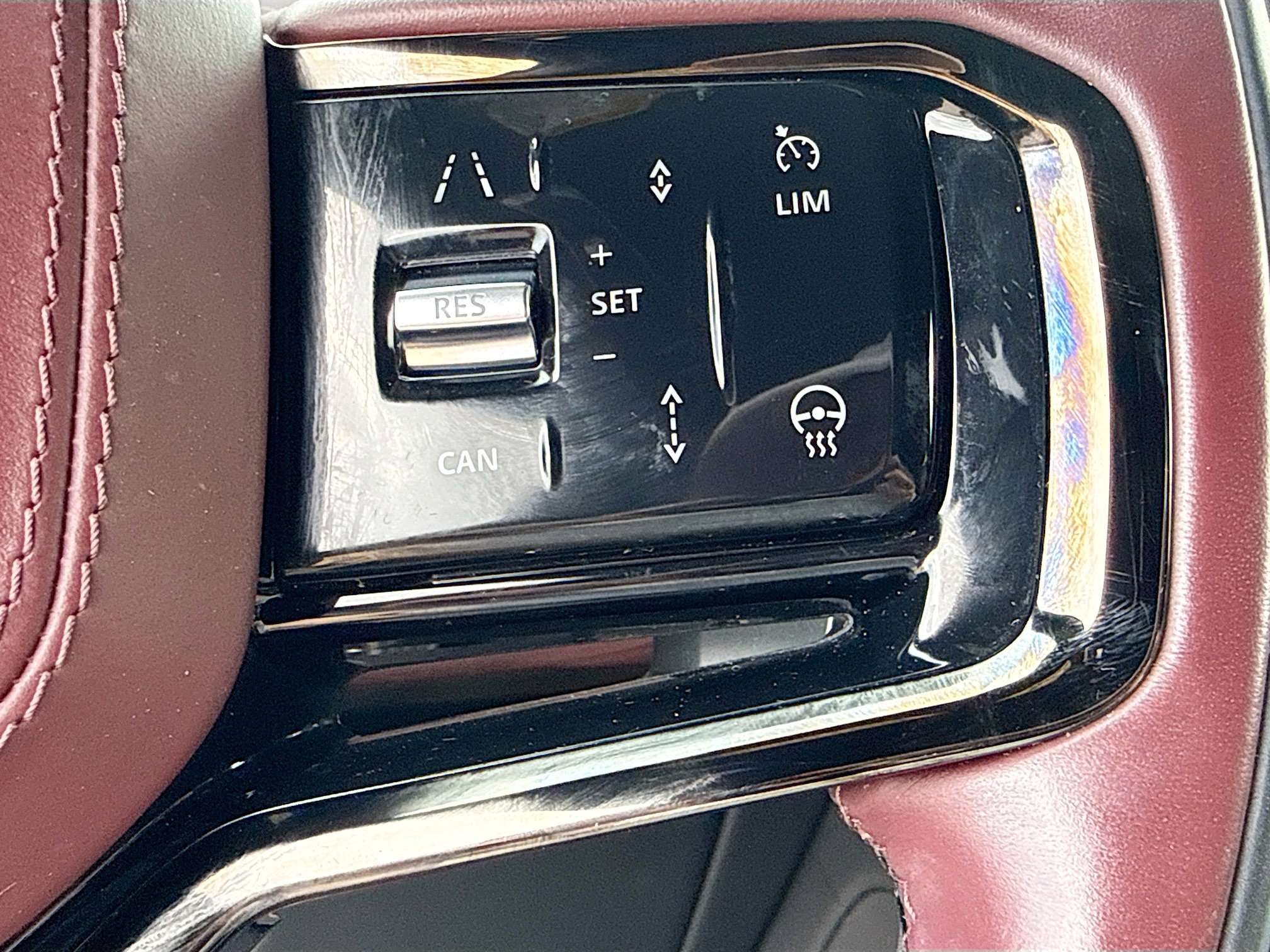 Used 2024 Land Rover Range Rover Sport Dynamic SE image 38