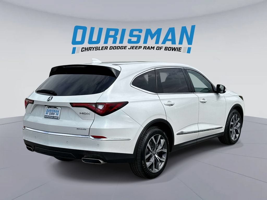 Used 2022 Acura MDX w/ Technology Package AWD/4WD image 2