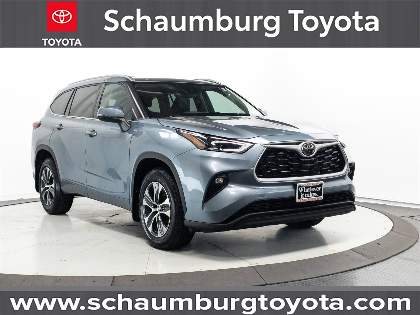 Used 2022 Toyota Highlander XLE AWD/4WD image 1