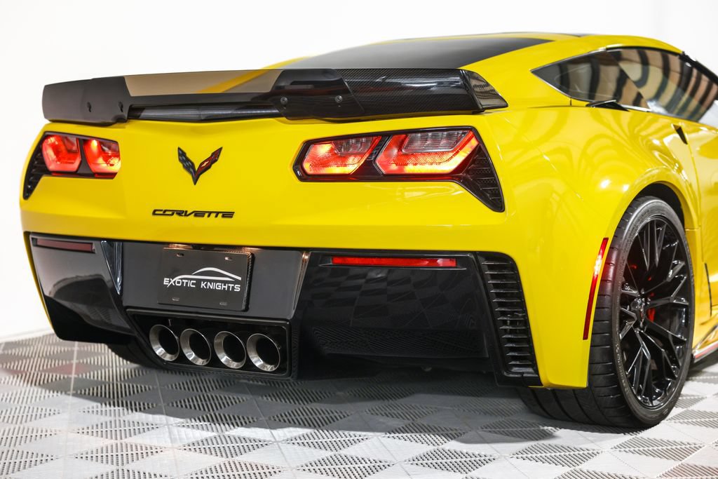 Used 2016 Chevrolet Corvette Z06 w/ 3LZ Preferred Equipment Group RWD image 10