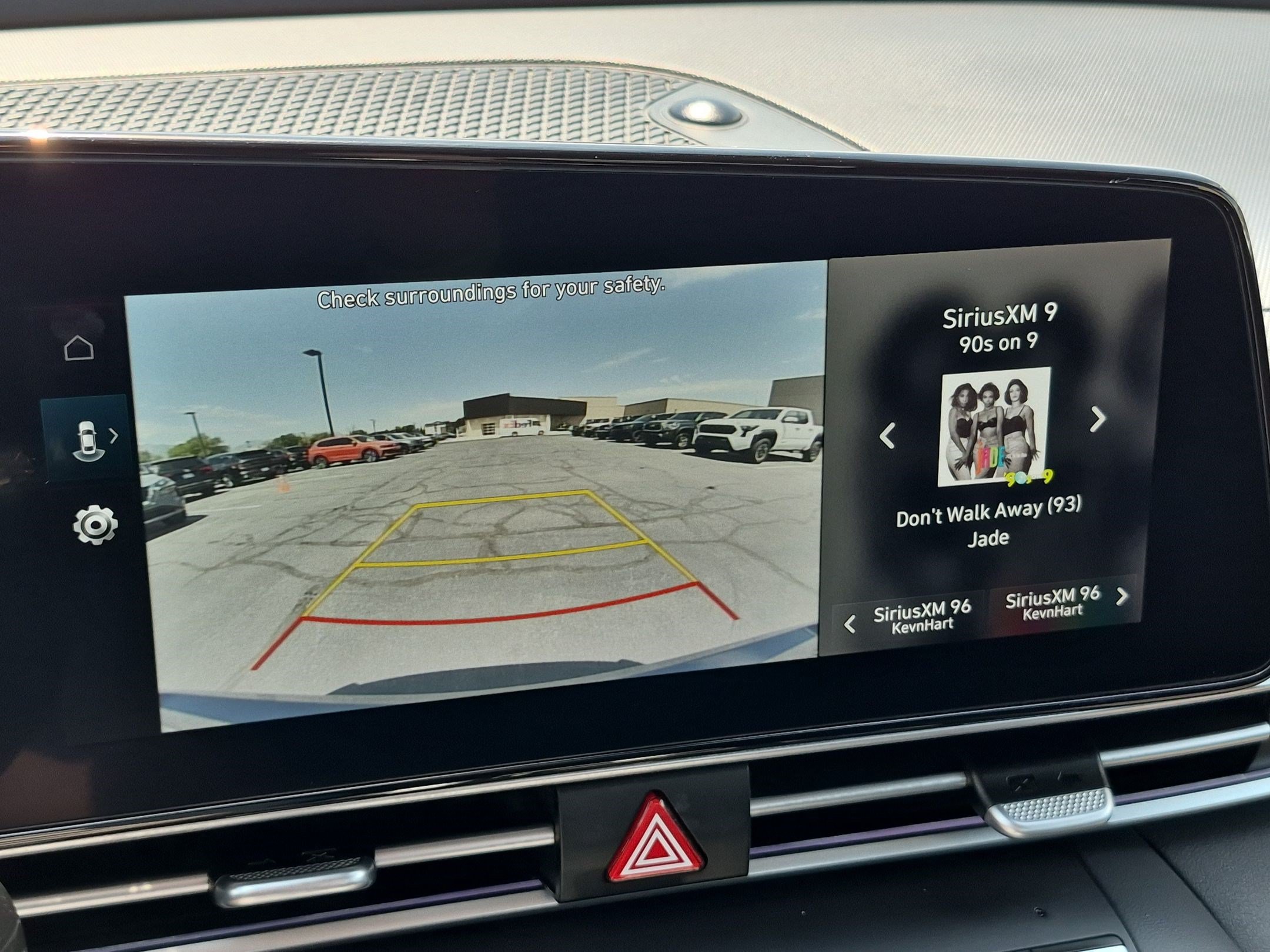 Certified 2025 Hyundai Elantra SEL FWD image 24