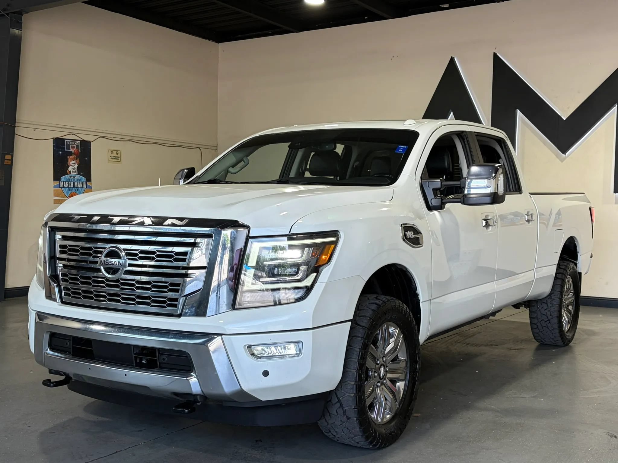 Used 2020 Nissan Titan SL w/ Moonroof Package AWD/4WD image 1