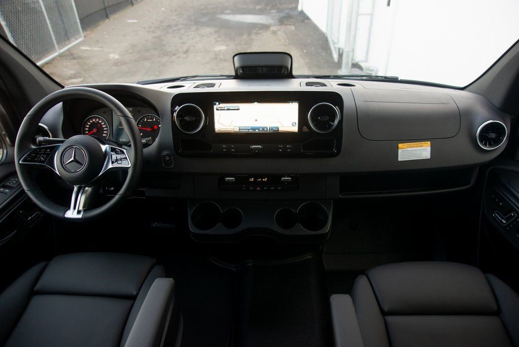 New 2025 Mercedes-Benz Sprinter 2500 image 30