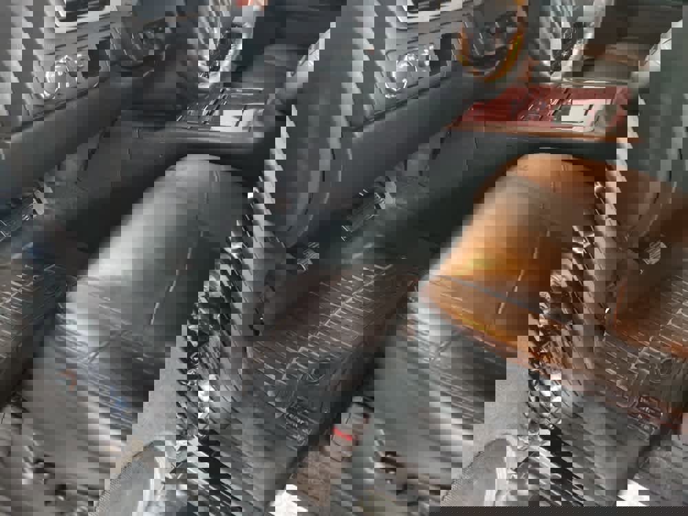 Used 2013 Chevrolet Avalanche LTZ image 23