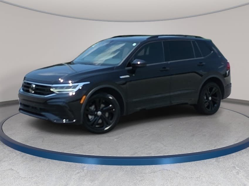 Used 2024 Volkswagen Tiguan SE R-Line