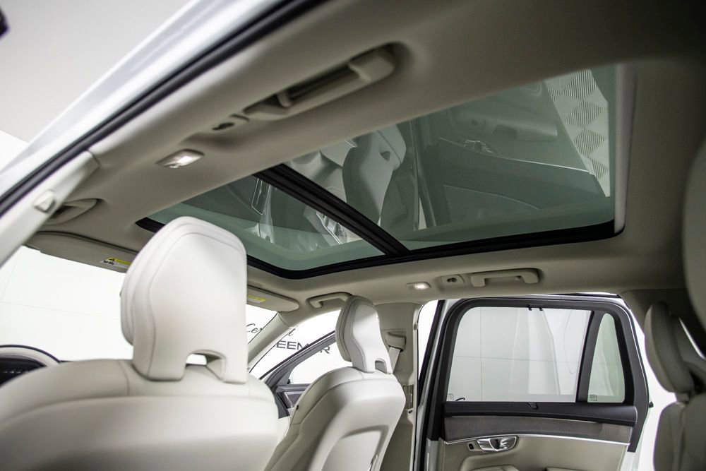 Used 2026 Volvo XC90 T8 Ultra w/ Protection Package Premier image 36