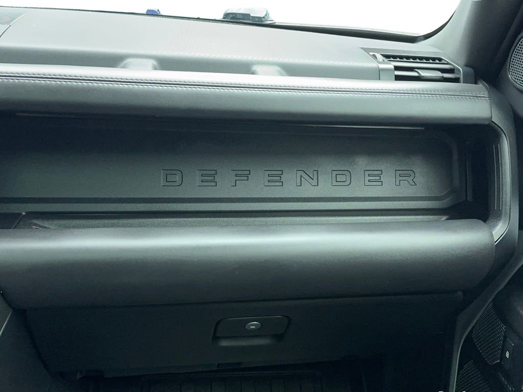 Used 2023 Land Rover Defender 110 V8 image 23